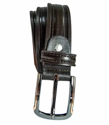 Elegant  leather belt with stitches